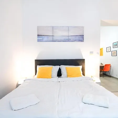Spacious Premium Apartment By Buda Castle District *