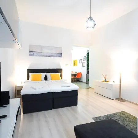 Spacious Premium Apartment By Buda Castle District *