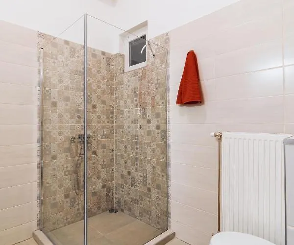Spacious Premium Two-room By Buda Castle Apartmán